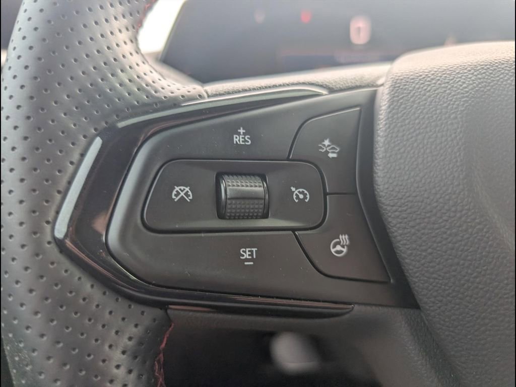 Used 2025 Chevrolet Trax RS w/ Driver Confidence Package image 13