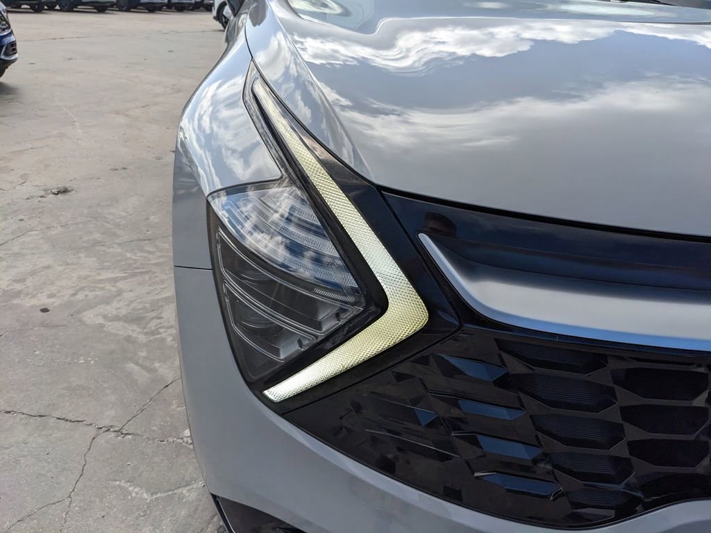 Certified 2025 Kia Sportage SX image 10