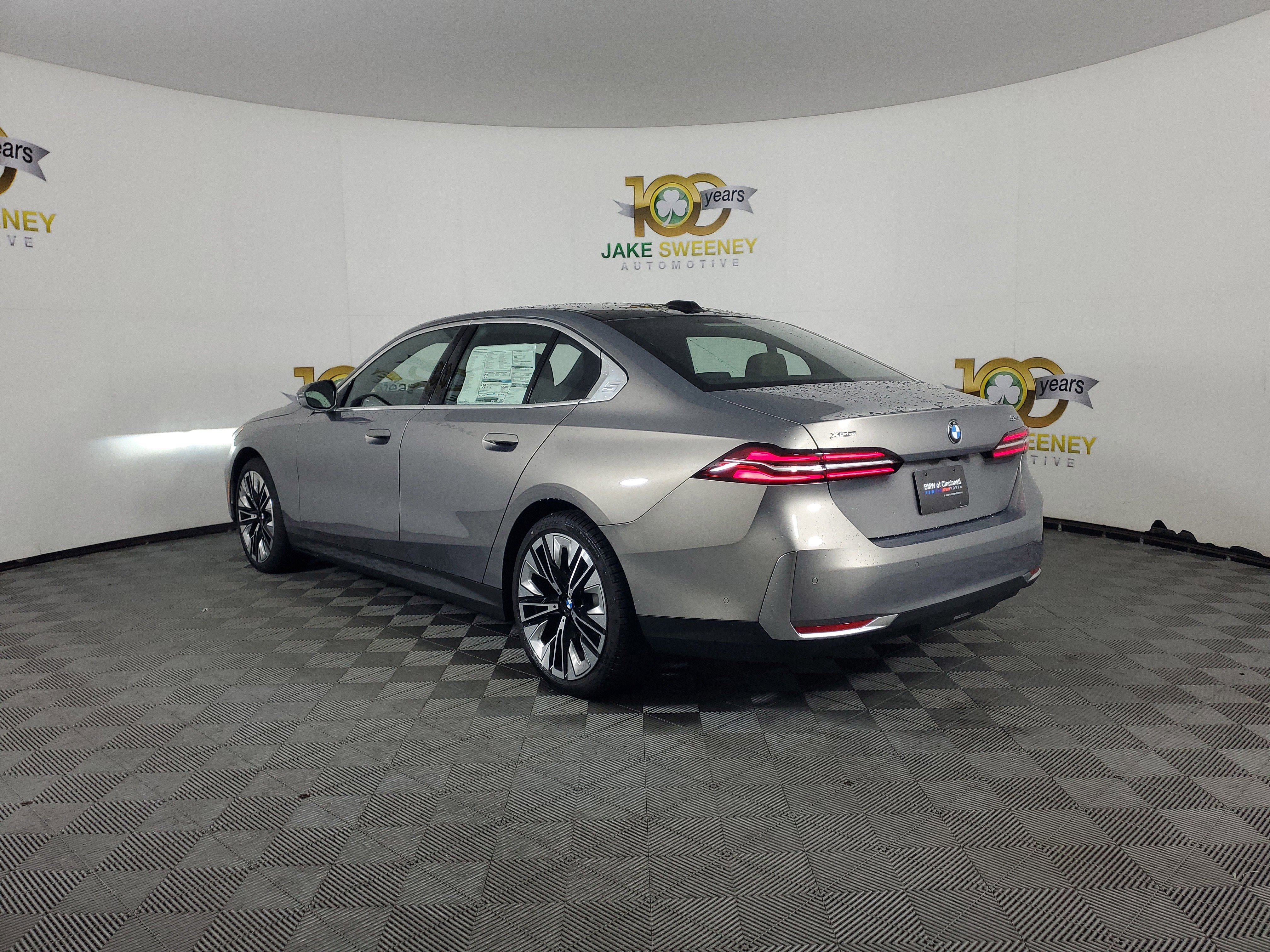 Used 2026 BMW 530i xDrive image 5
