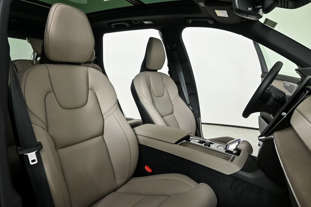 New 2026 Volvo XC90 B6 Ultra w/ Protection Package AWD/4WD image 24
