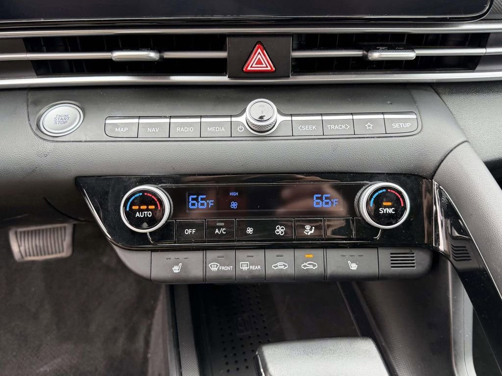 Certified 2023 Hyundai Elantra SEL w/ Convenience Package FWD image 27