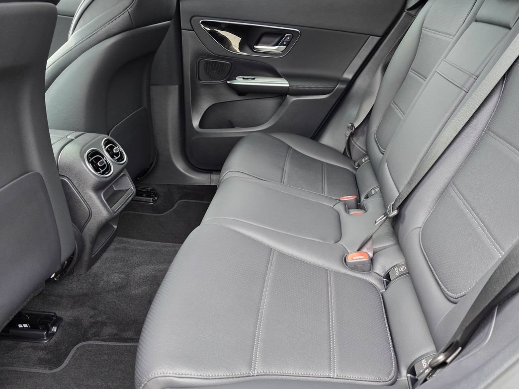 New 2026 Mercedes-Benz GLC 300 4MATIC image 28