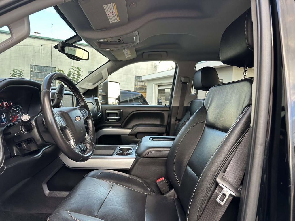 Used 2018 Chevrolet Silverado 2500 LTZ w/ Midnight Edition image 16