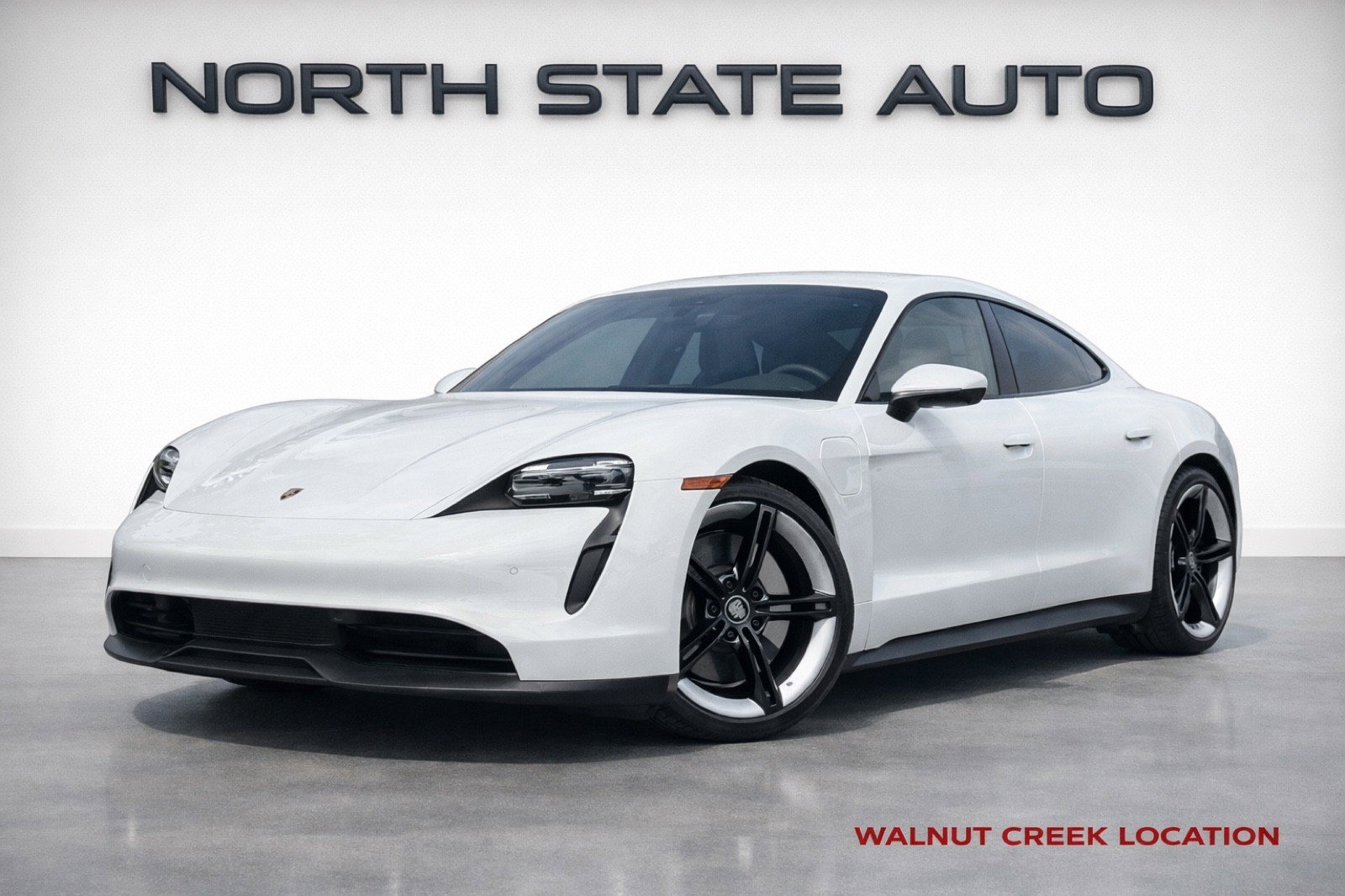 Used 2022 Porsche Taycan image 1