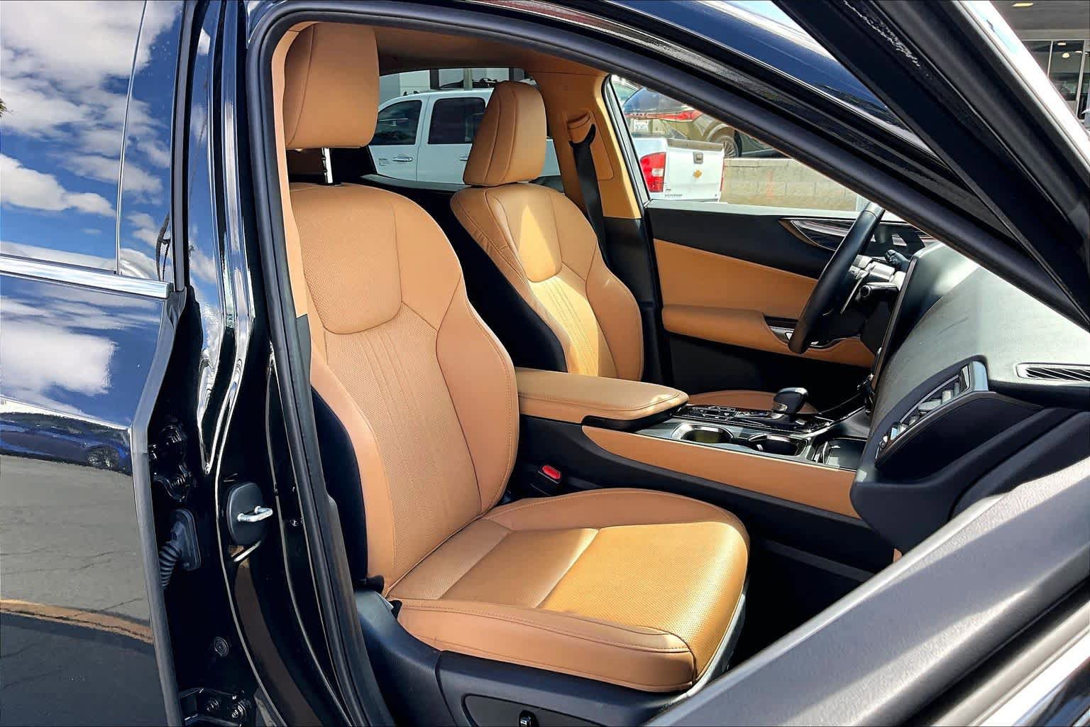 Used 2025 Lexus NX 350h AWD w/ Cold Area Package image 8