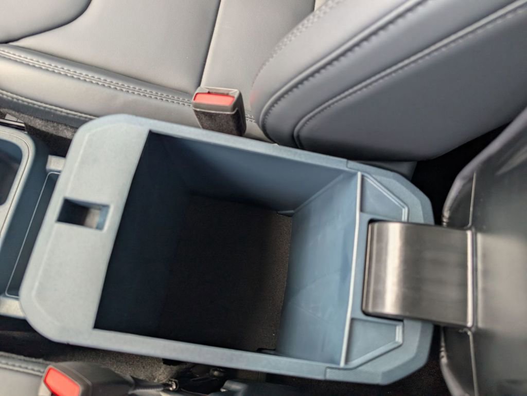 New 2026 Ford Maverick Lariat w/ Black Appearance Package image 40