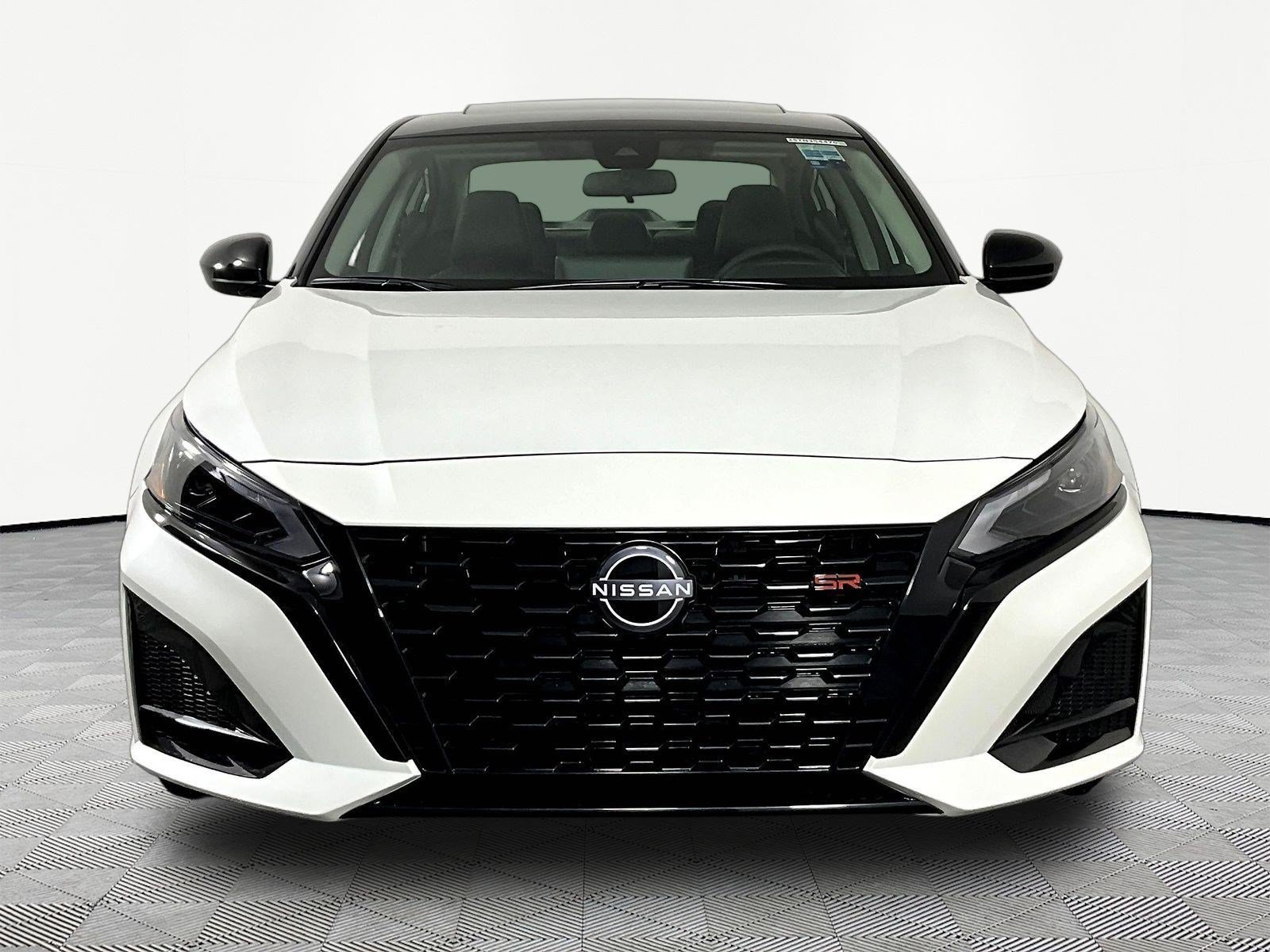 New 2026 Nissan Altima 2.5 SR w/ SR Midnight Edition Package FWD image 2
