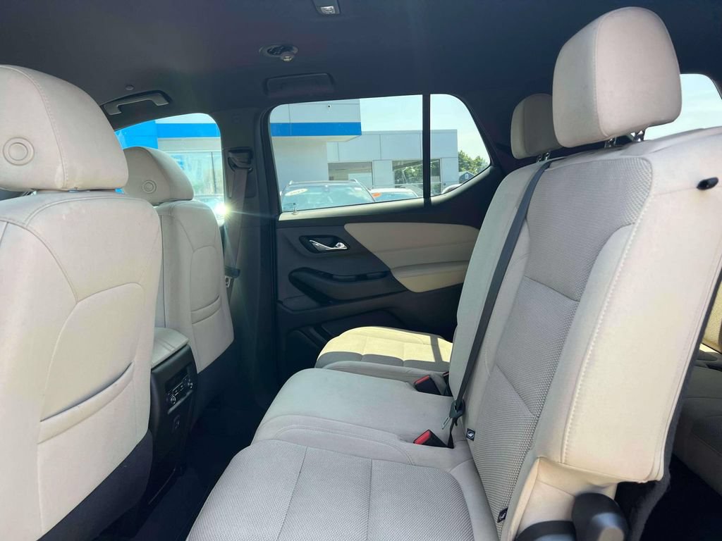 Used 2023 Chevrolet Traverse LS w/ Safety Package AWD/4WD image 13