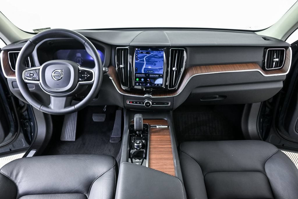 Certified 2023 Volvo XC60 B5 Plus w/ Protection Package AWD/4WD image 19
