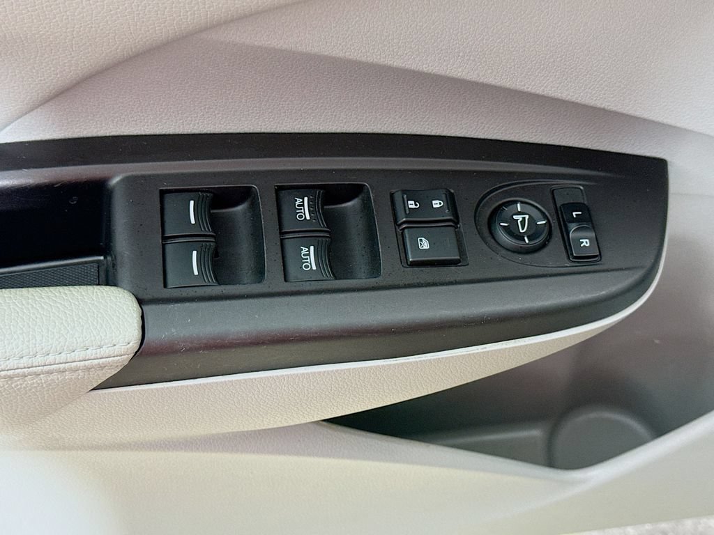 Used 2016 Acura RDX FWD w/ Technology Package image 17