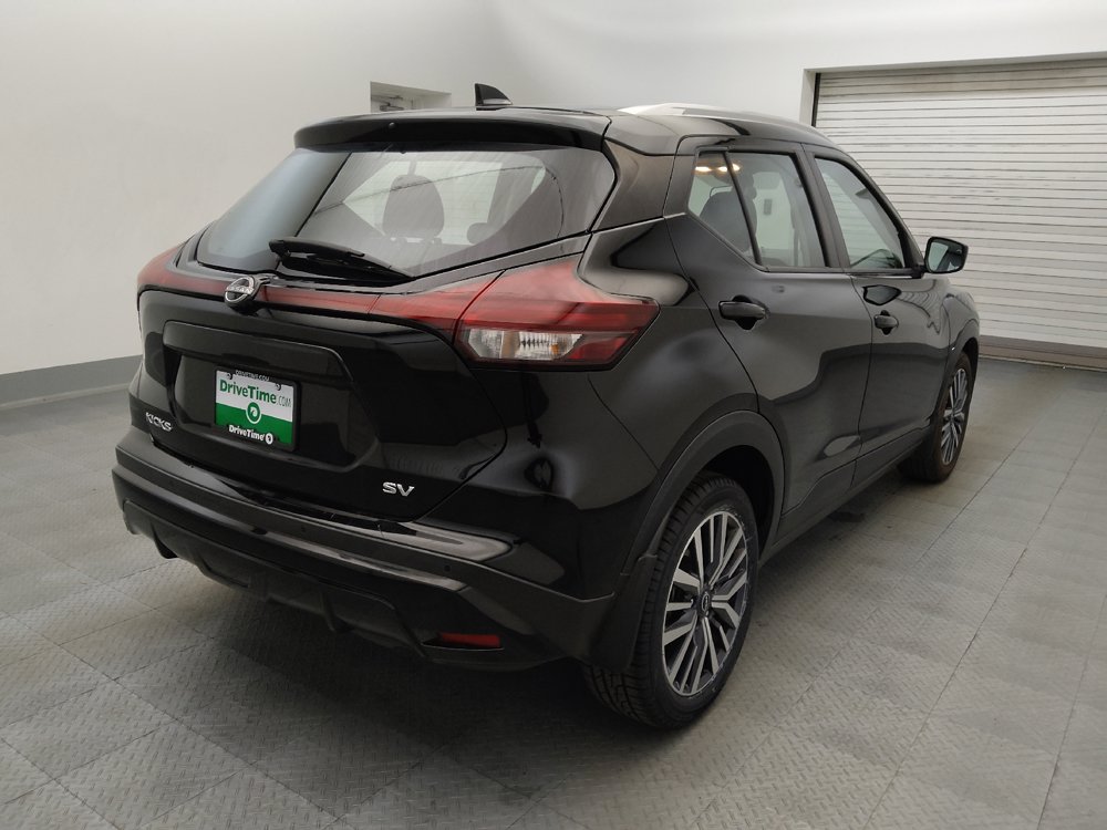Used 2023 Nissan Kicks SV FWD image 9