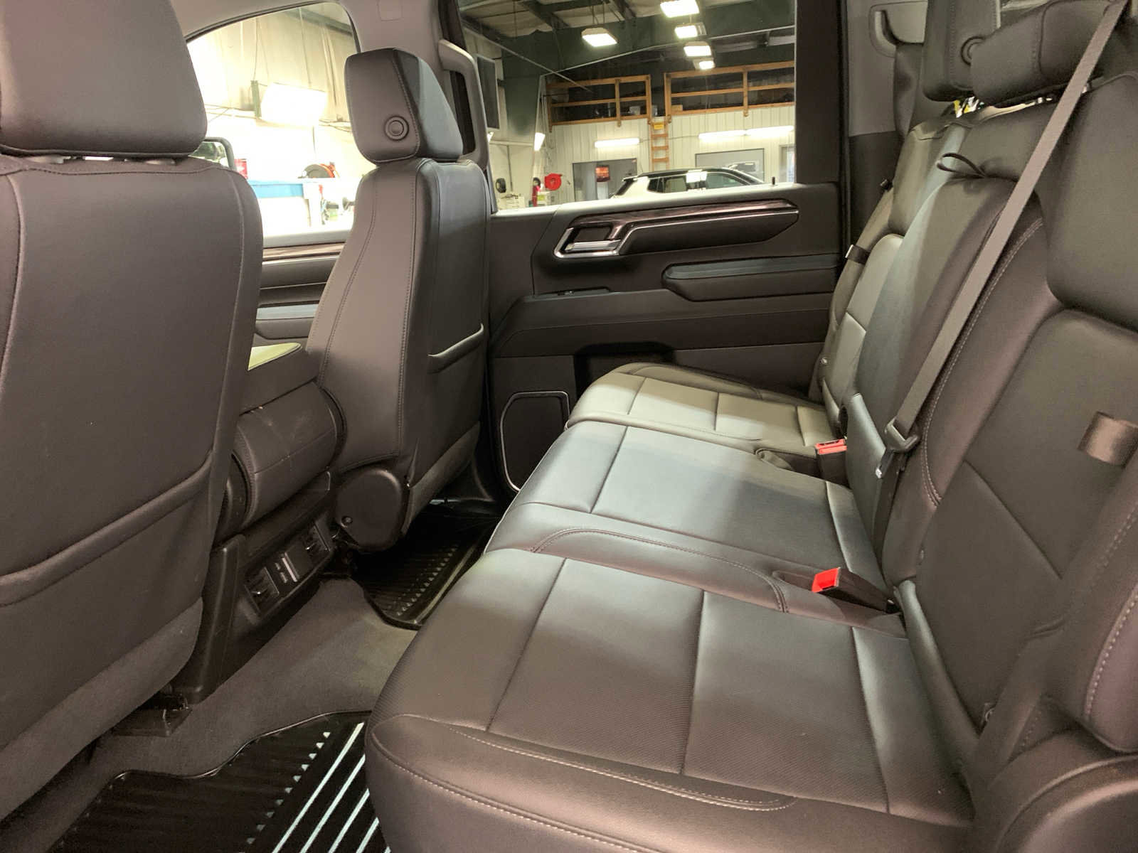 Used 2024 Chevrolet Silverado 2500 LTZ image 11