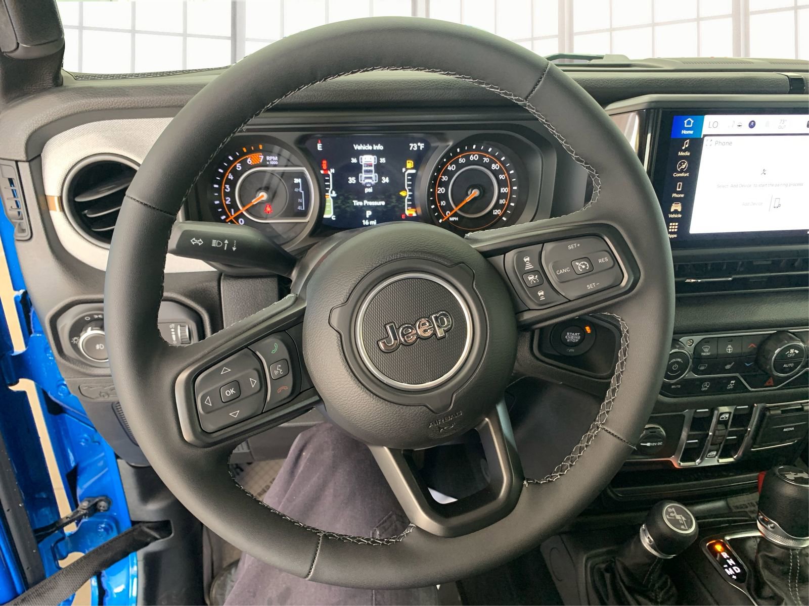 Used 2025 Jeep Wrangler Sport S image 17