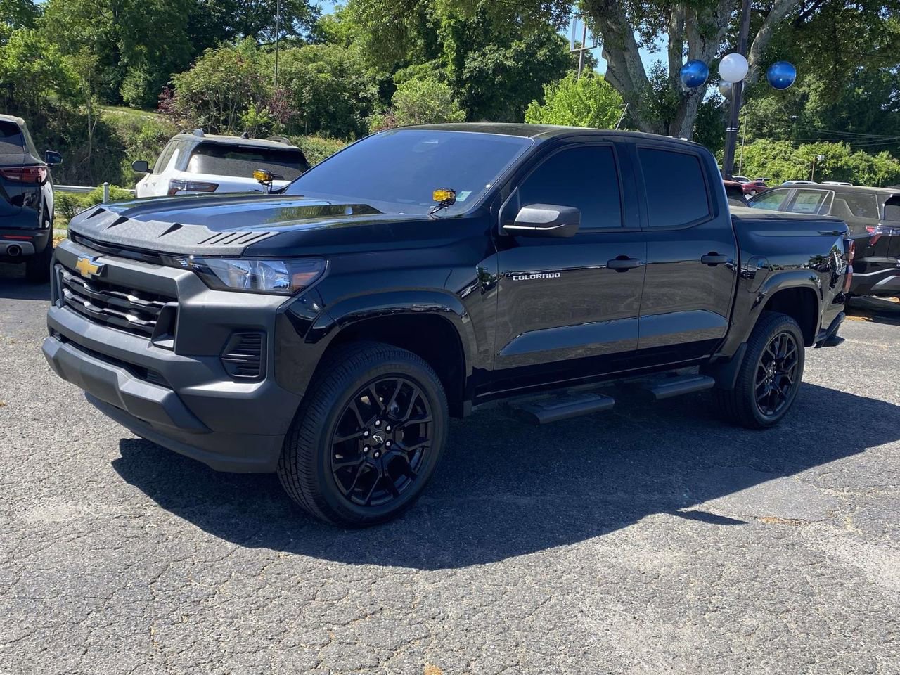 Used 2025 Chevrolet Colorado W/T w/ Advanced Trailering Package image 3