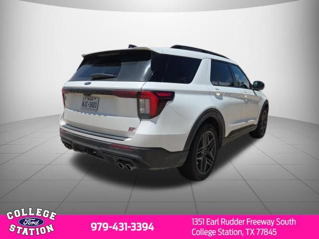 Used 2025 Ford Explorer ST w/ Sun And Sound Package AWD/4WD image 4