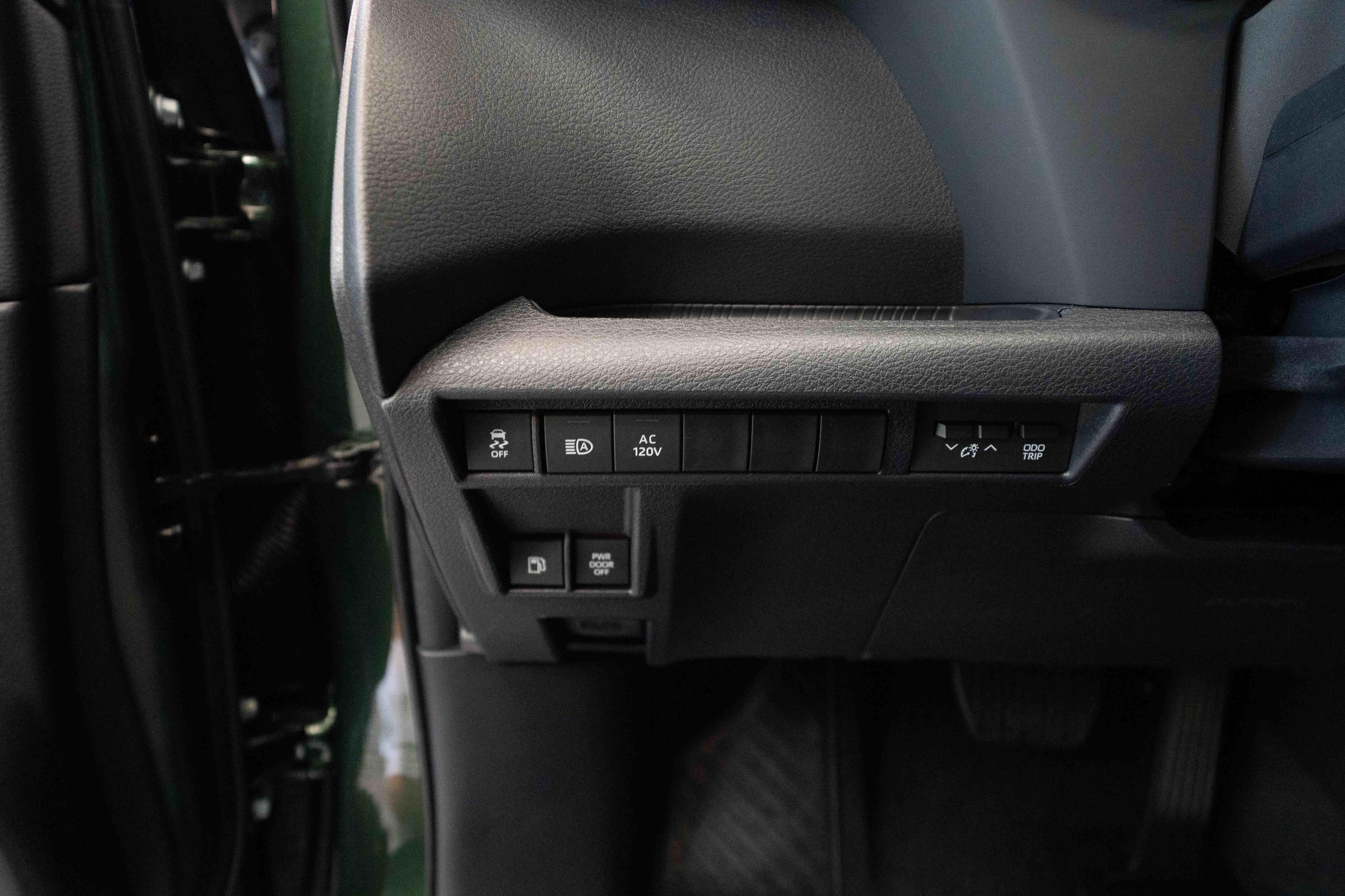 New 2026 Toyota Sienna XLE Woodland Edition AWD/4WD image 11