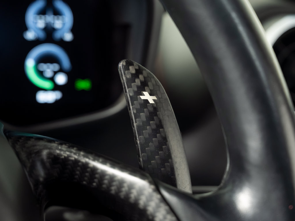 Used 2017 McLaren 570S RWD image 17