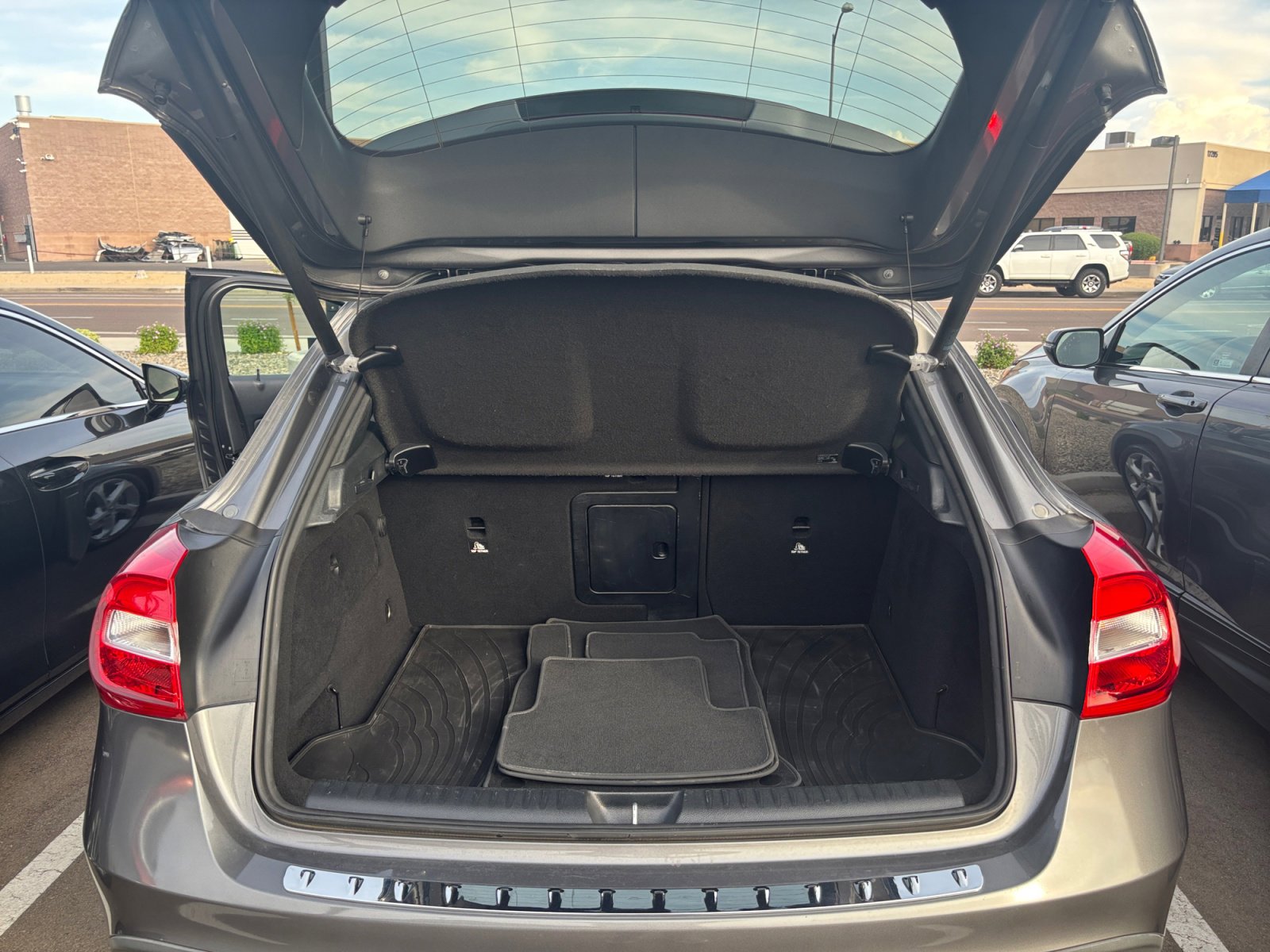 Used 2019 Mercedes-Benz GLA 250 4MATIC image 34