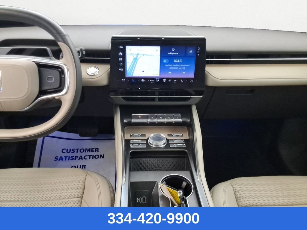 Used 2024 Lincoln Nautilus Reserve w/ Equipment Group 202A image 13