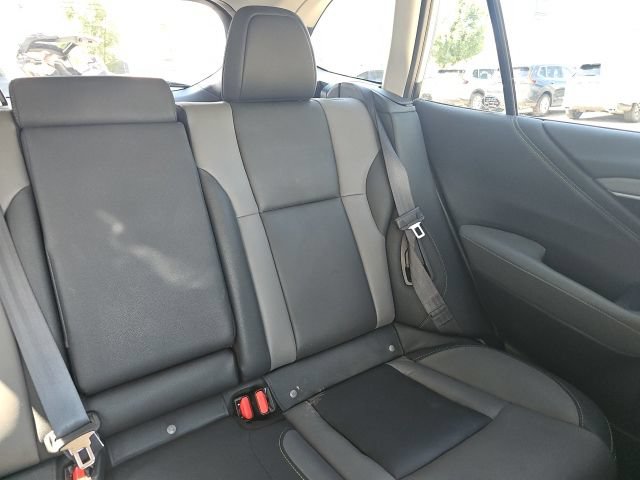 Used 2025 Subaru Outback Onyx Edition AWD/4WD image 13