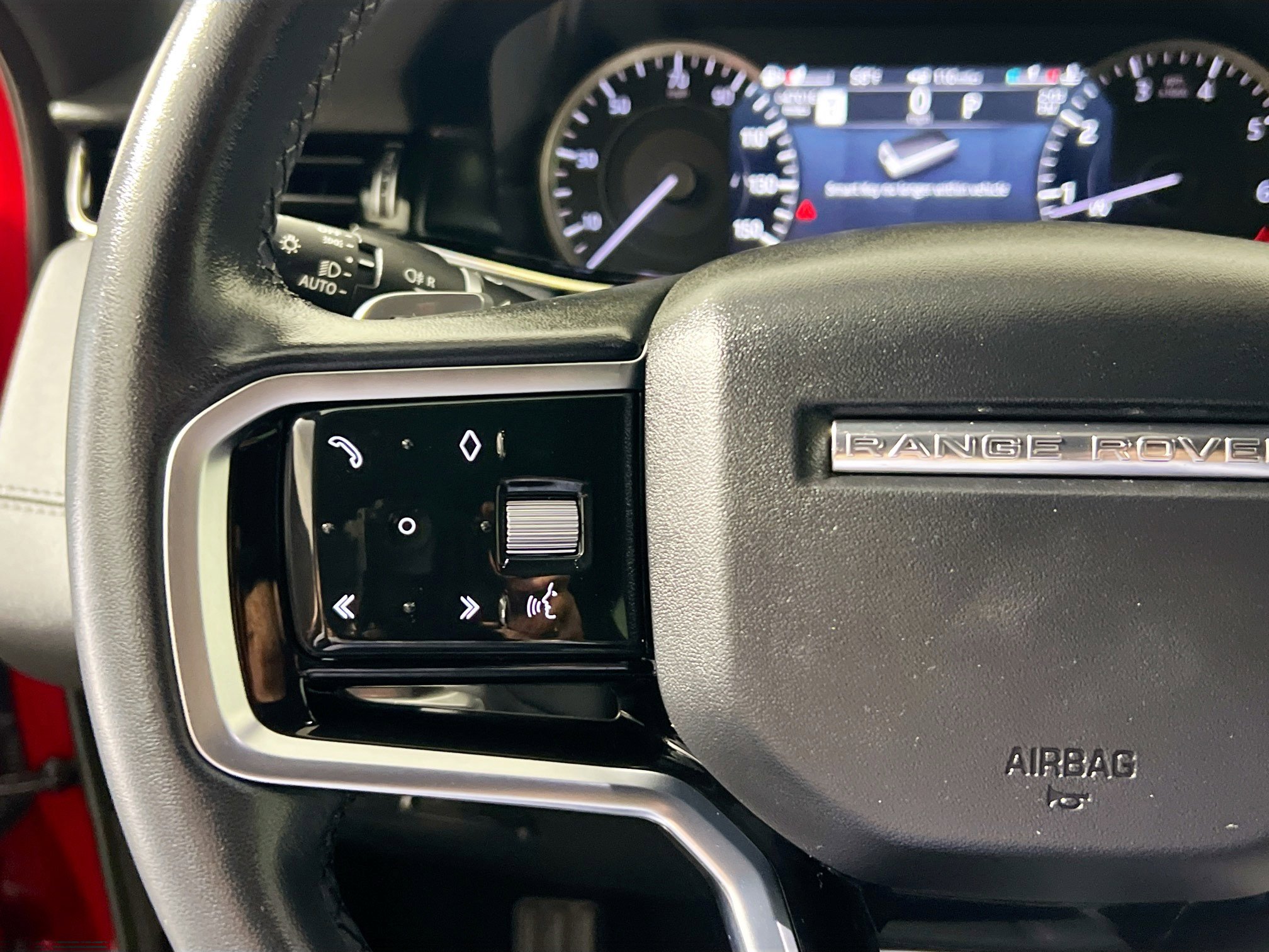 Used 2023 Land Rover Range Rover Evoque R-Dynamic SE image 18