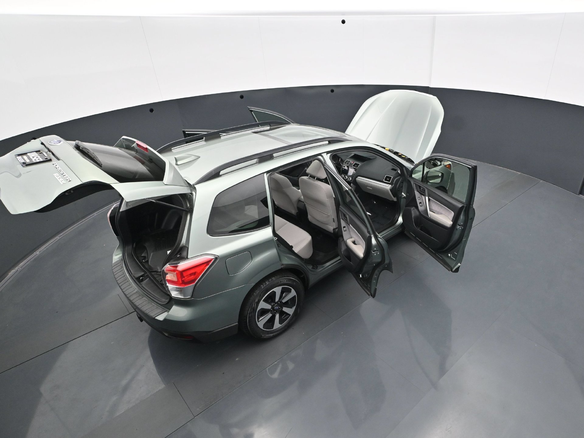 Used 2017 Subaru Forester 2.5i Premium w/ Popular Package #2A AWD/4WD image 42