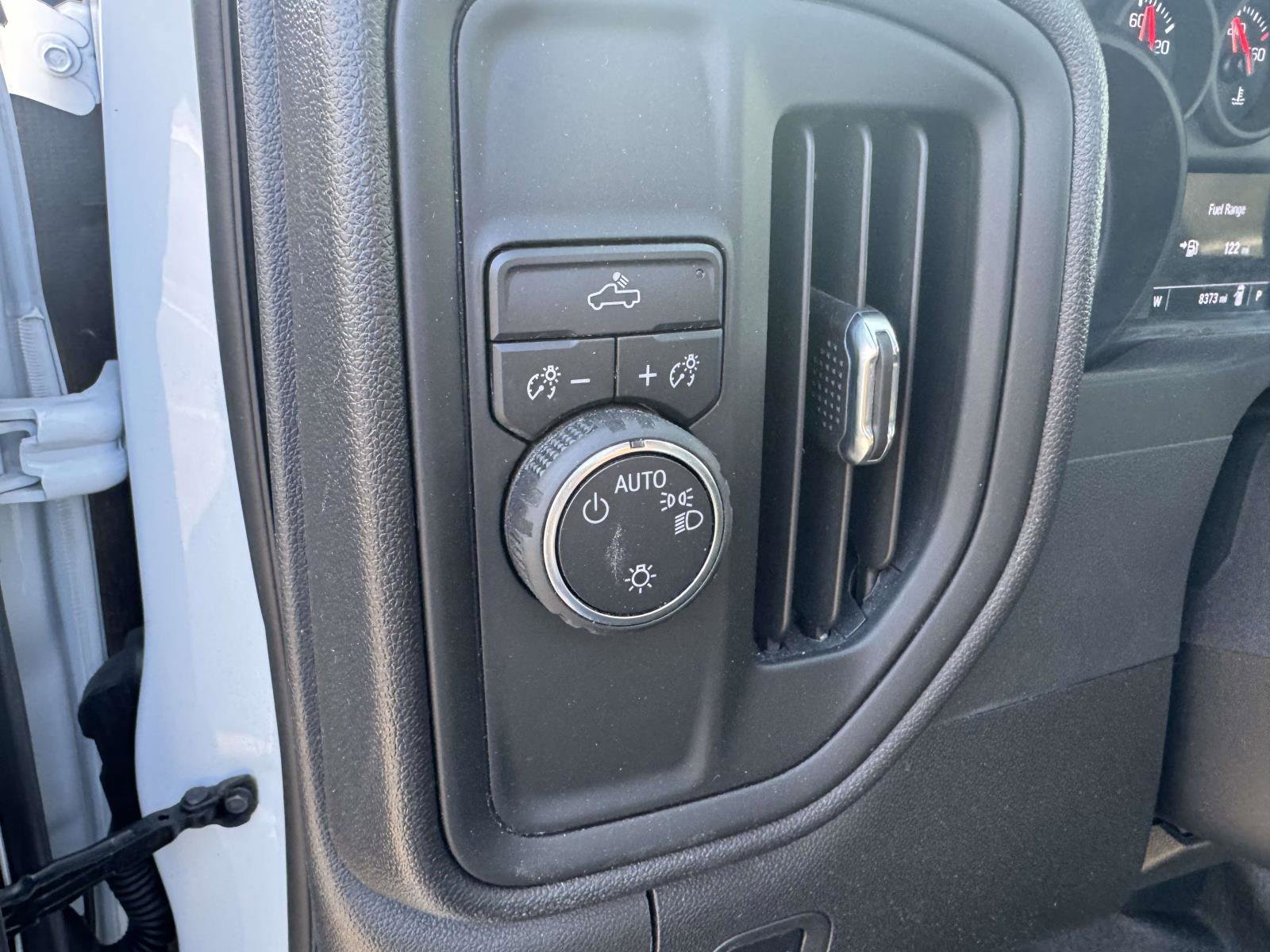 Used 2025 Chevrolet Silverado 1500 W/T image 20