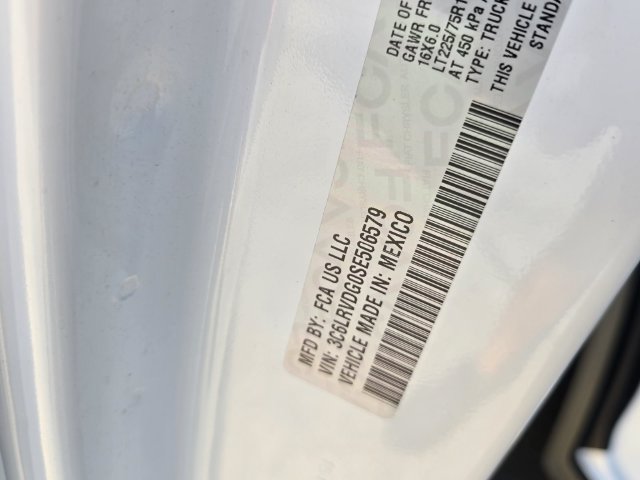Used 2025 RAM ProMaster 2500 w/ Convenience Group FWD image 20