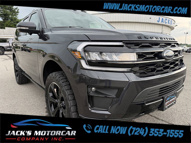 Used 2024 Ford Expedition Limited image 4