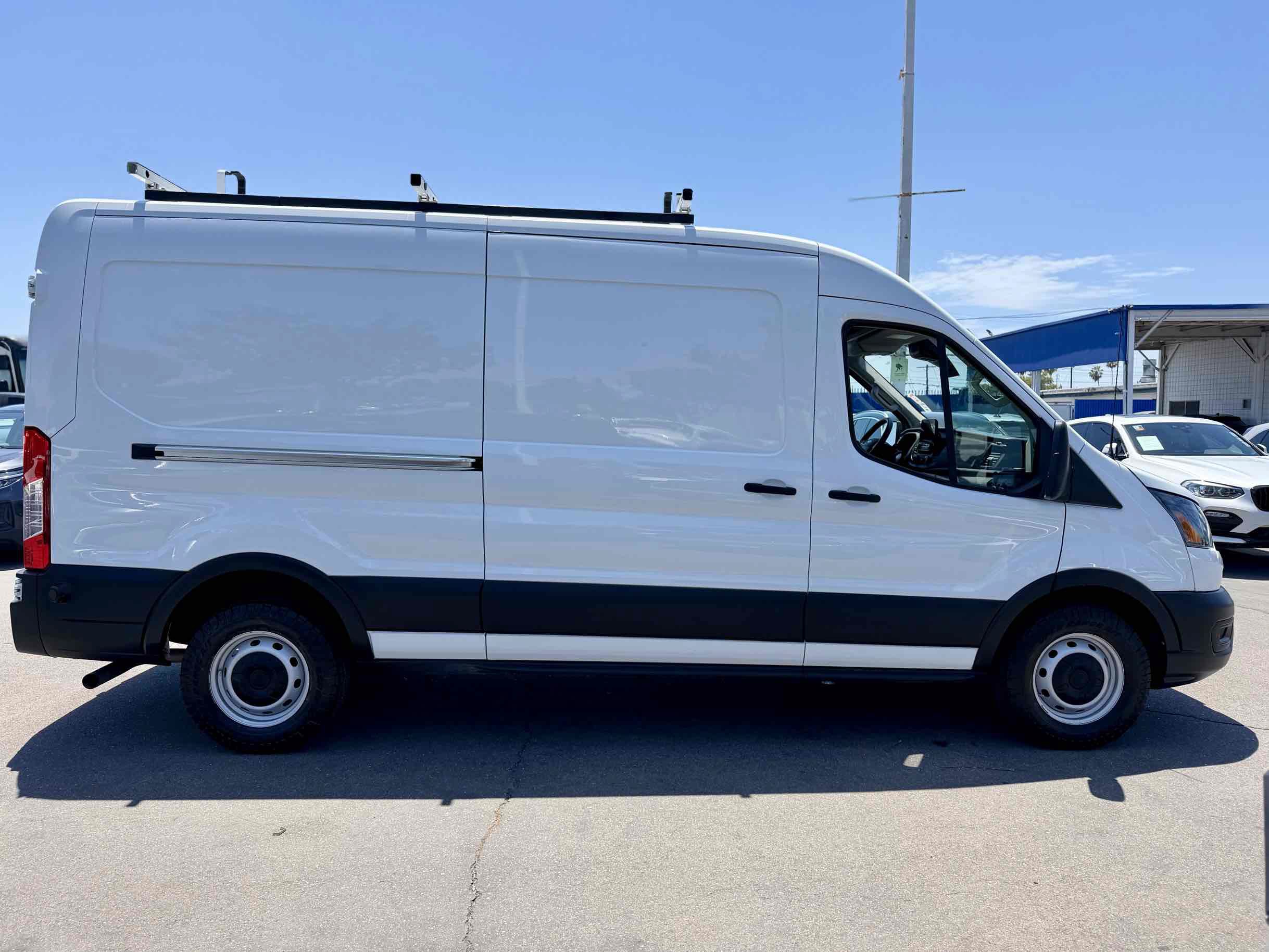 Used 2020 Ford Transit 250 Medium Roof RWD image 6