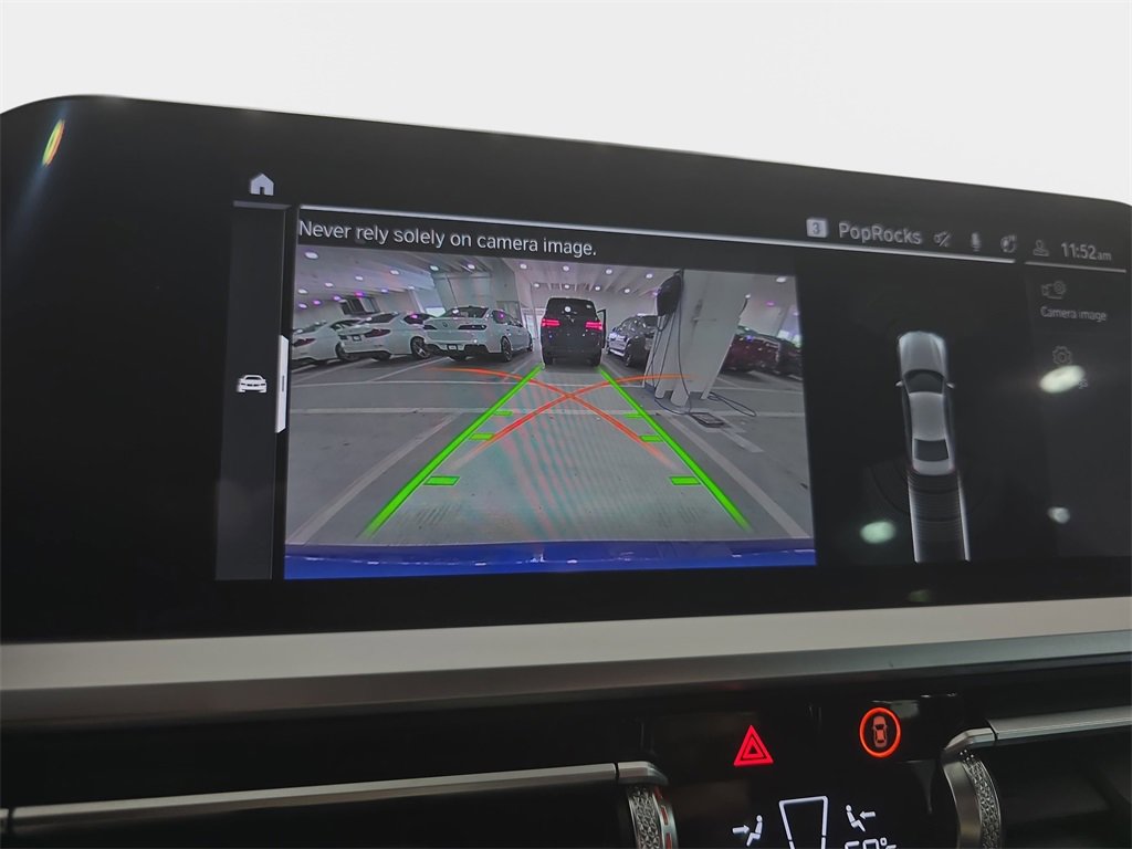 Used 2022 BMW 330i Sedan w/ M Sport Package image 19