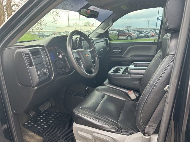 Used 2018 Chevrolet Silverado 1500 Custom w/ Custom Value Package image 10