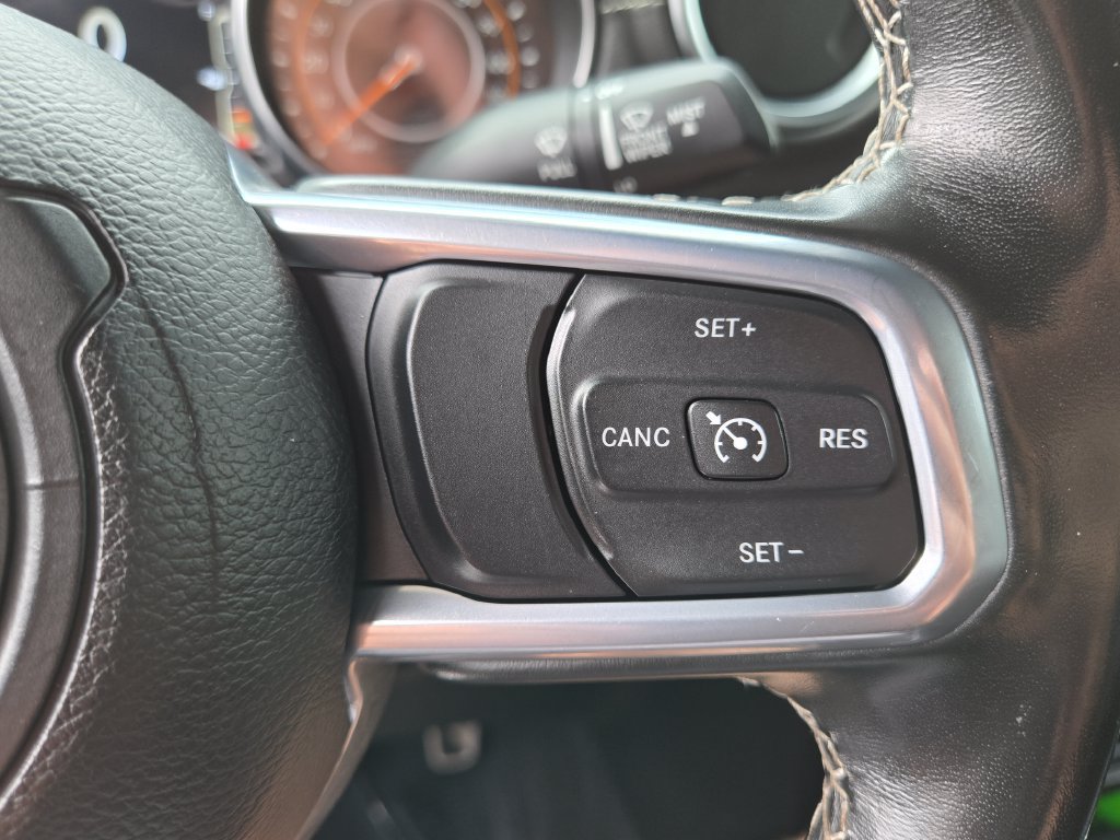 Used 2022 Jeep Gladiator Overland w/ Popular Equipment Package AWD/4WD image 19