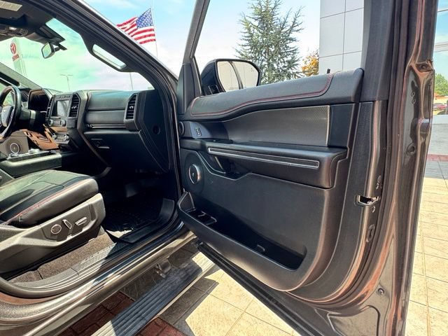 Used 2019 Ford Expedition Limited w/ Equipment Group 303A AWD/4WD image 41