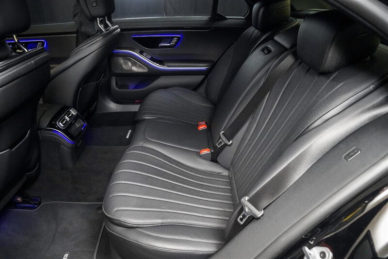 Used 2022 Mercedes-Benz S 500 4MATIC w/ AMG Line Package image 25