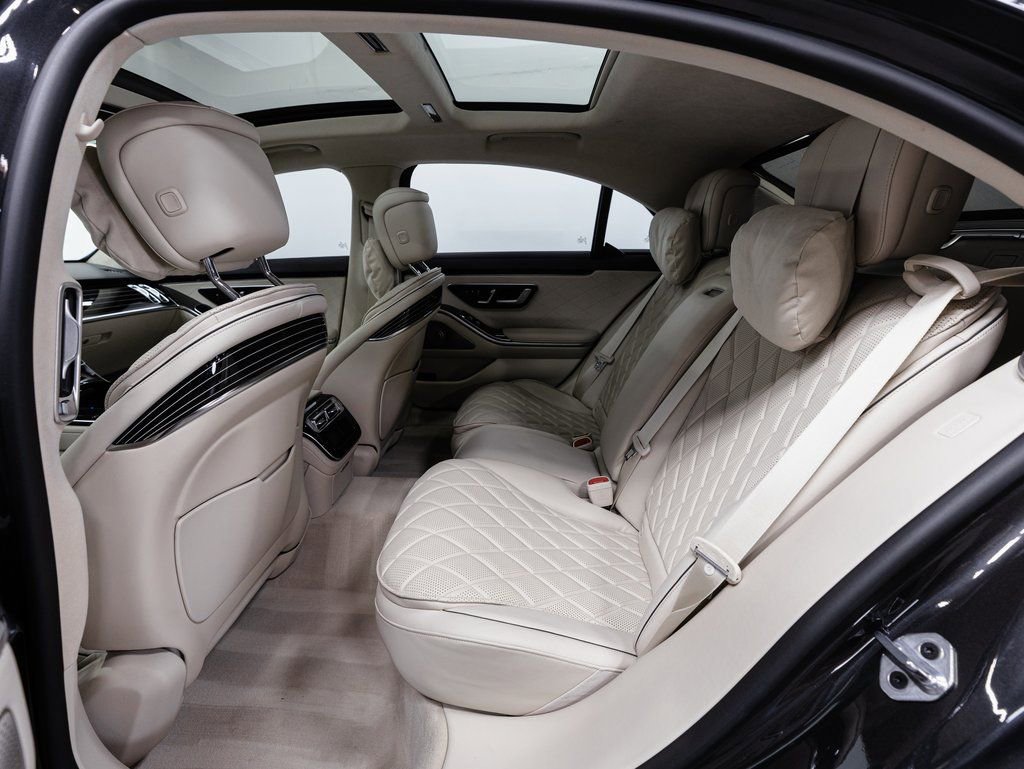 Used 2023 Mercedes-Benz S 580 4MATIC Sedan image 30