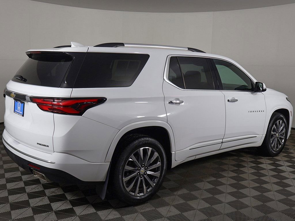 Used 2023 Chevrolet Traverse Premier AWD/4WD image 16