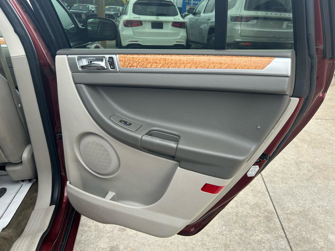Used 2007 Chrysler Pacifica Limited FWD image 18