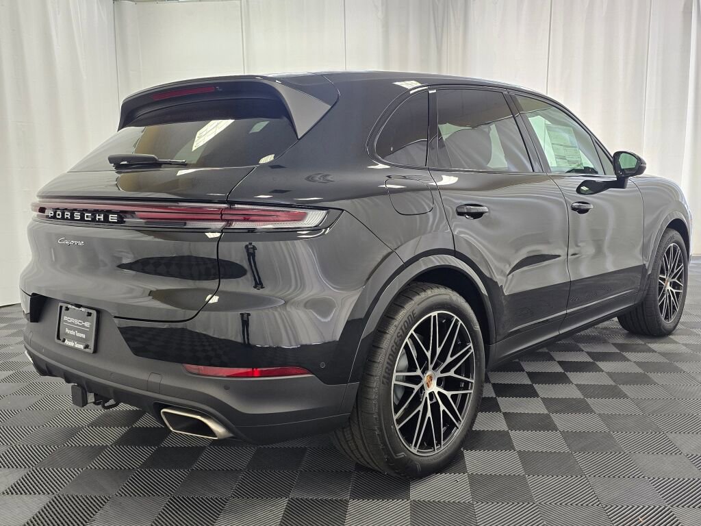 Certified 2025 Porsche Cayenne image 7