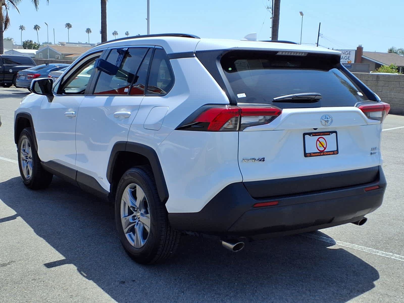 Certified 2025 Toyota RAV4 XLE AWD/4WD image 4