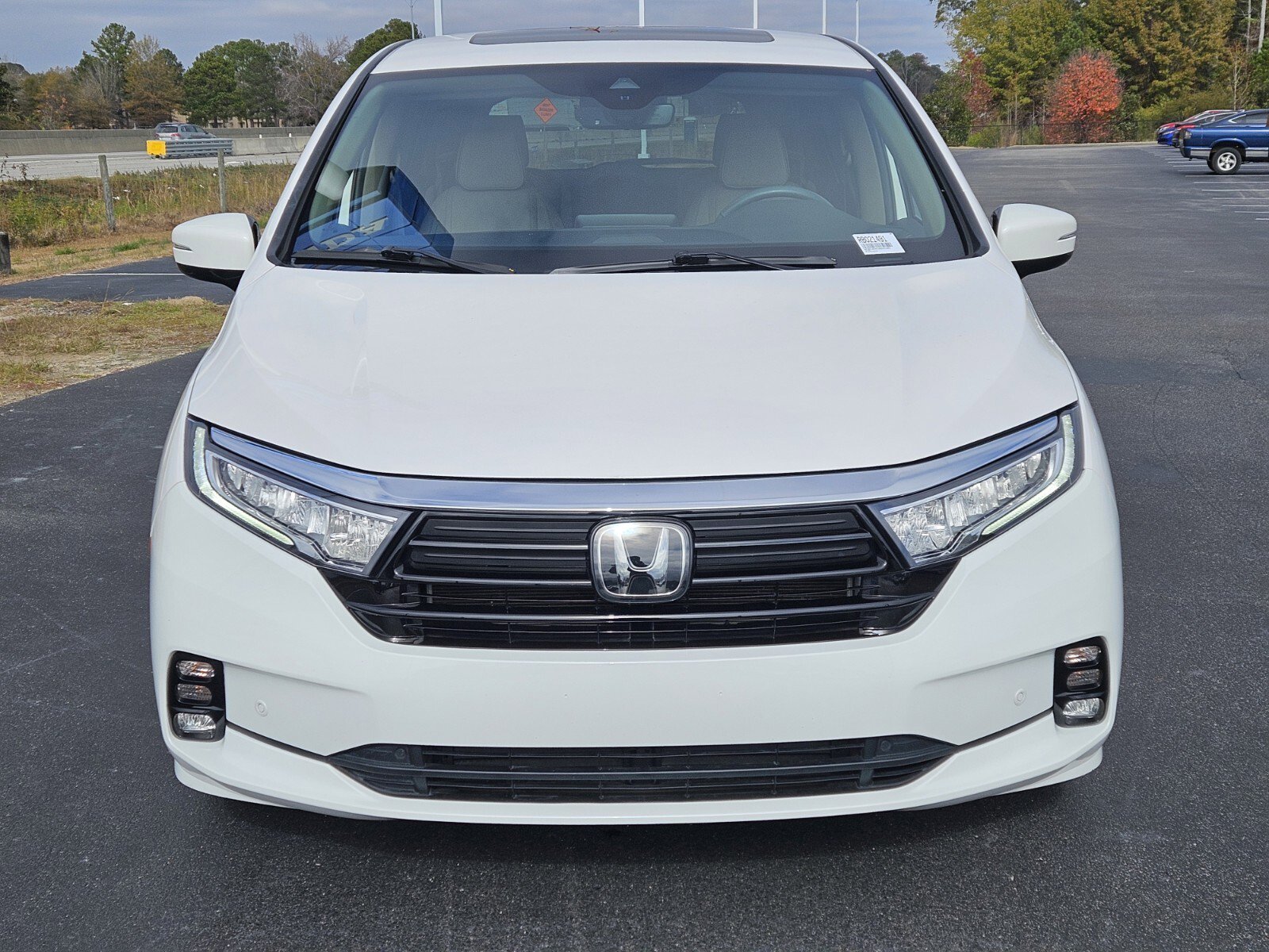Used 2024 Honda Odyssey Elite image 2