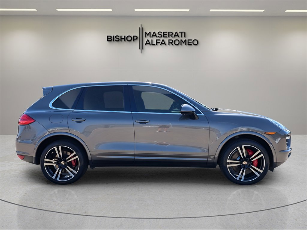 Used 2014 Porsche Cayenne Turbo S image 16