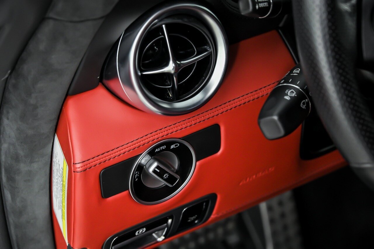 Used 2012 Mercedes-Benz SLS AMG Roadster image 28