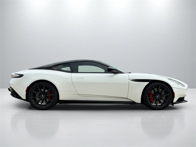 Used 2022 Aston Martin DB11 Coupe image 9