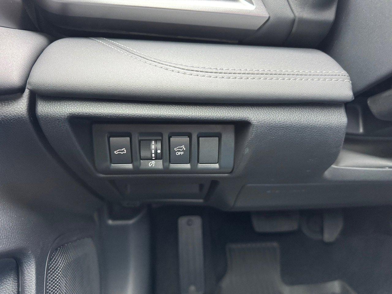 Used 2023 Subaru Outback Limited image 34