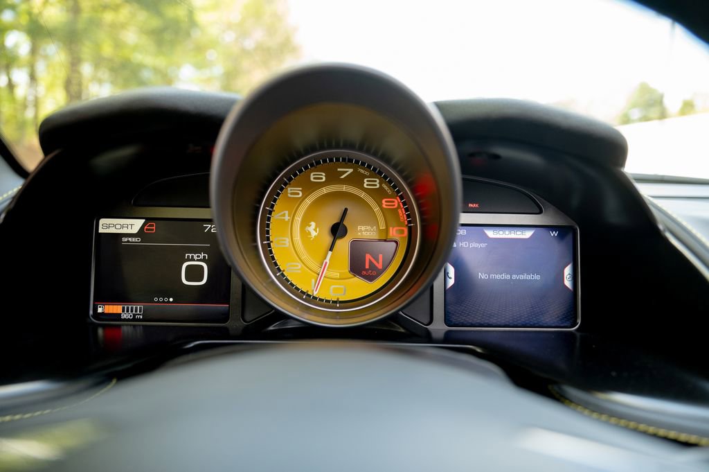 Used 2022 Ferrari 812 GTS RWD image 89