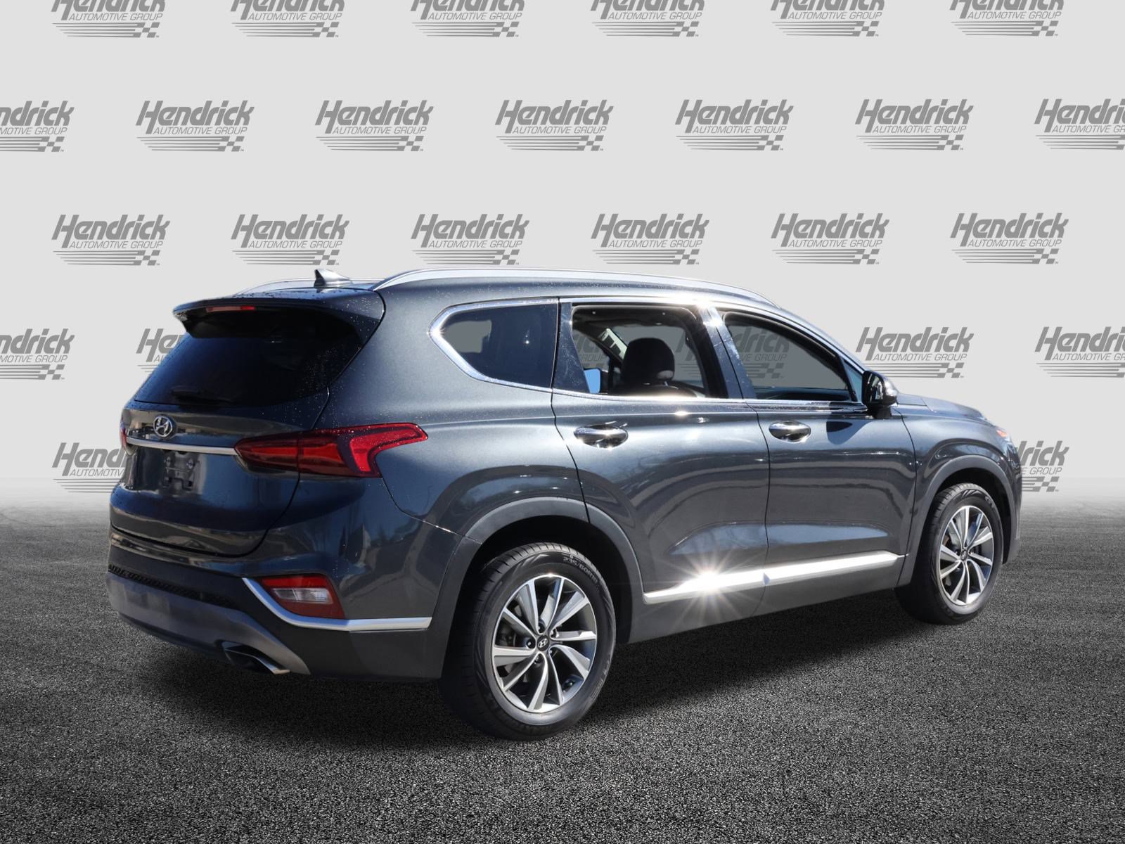 Used 2020 Hyundai Santa Fe SEL w/ Convenience + Premium Package image 9