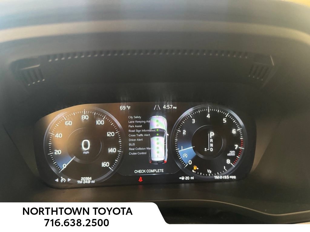 Used 2019 Volvo XC60 T5 Momentum w/ Multimedia Package AWD/4WD image 27
