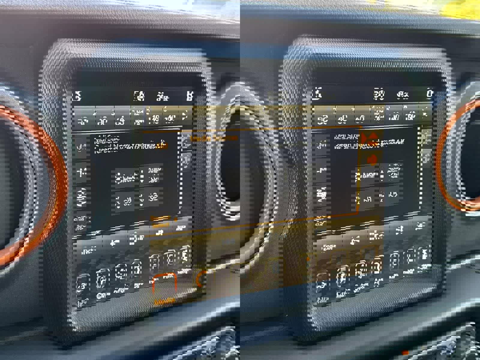 Used 2023 Jeep Gladiator Mojave w/ Cold Weather Group image 16