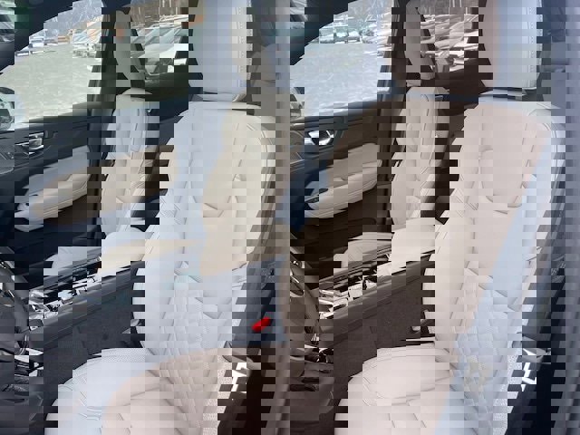 New 2026 Volvo XC60 B5 Plus w/ Protection Package Premier image 8